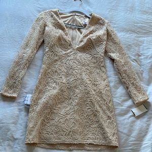 NWT SHO by Tadashi Shoji Long Sleeve Plunge Neck Embroidered Mini Dress